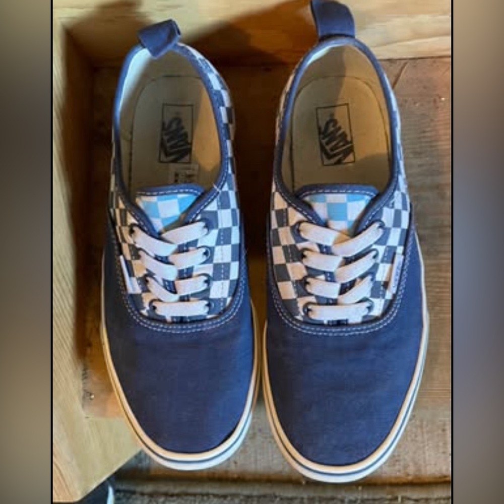 Vans women’s/kids sneakers
